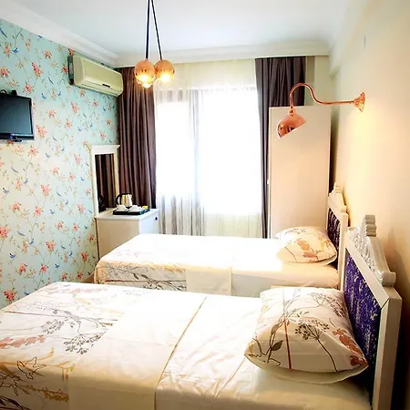 Konukevi Hagia Sophia Suites *